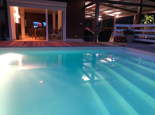 VILLA LA CHAUMIERE 270m2 et 2000m2 de terrain, Animaux bienvenus in Matoury