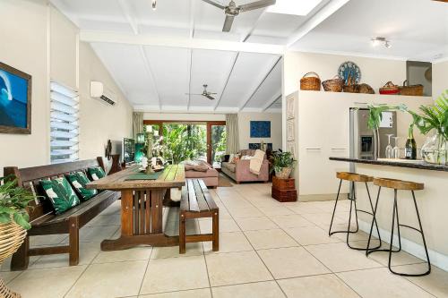 Vista Hillview Family Villa