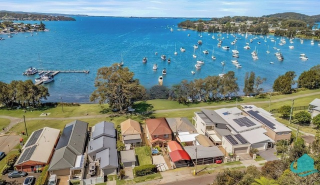 Wangi Waterfront Escape, Walk to Cafes, Parks & Lake Reserve