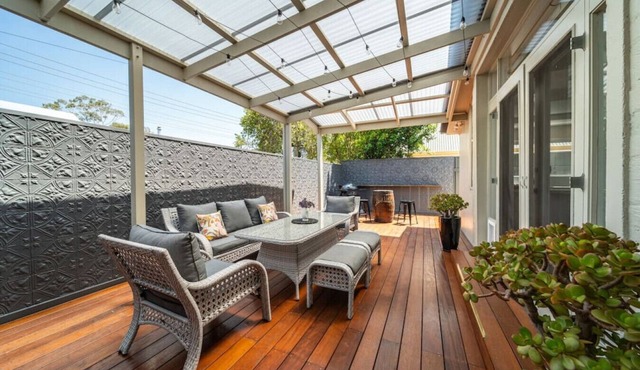 Waratah Cottage—1910s Boutique Heritage