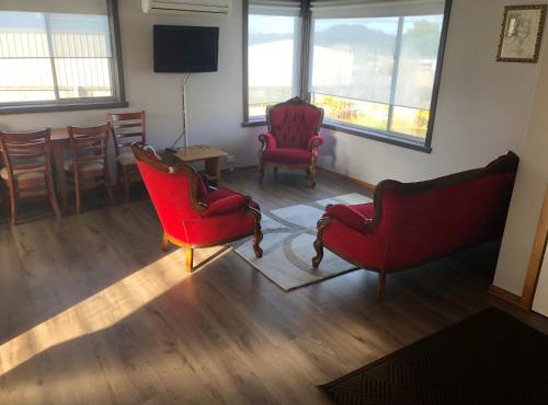 Waratah Falls Holiday Unit in Waratah
