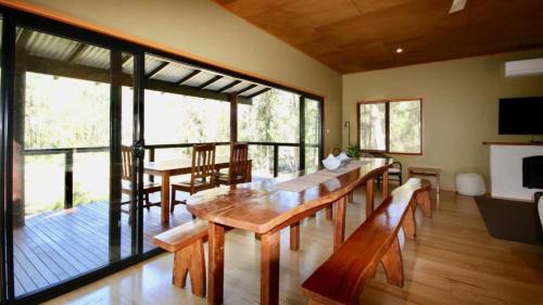 Waterfront Hideway by Book Jervis Bay - Sanctuary Point - The Ultimate Spot to Relax