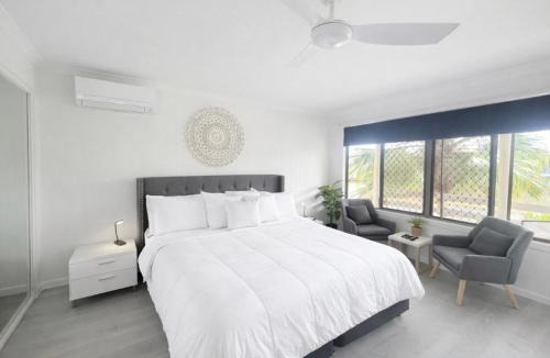 Waters Edge in Urangan