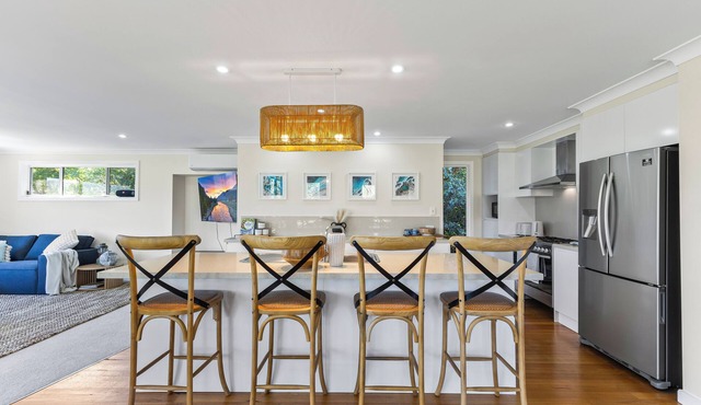 Wave and Willow Retreat - Luxury Family Coastal Home-Fully heated & heated pool in jamberoo