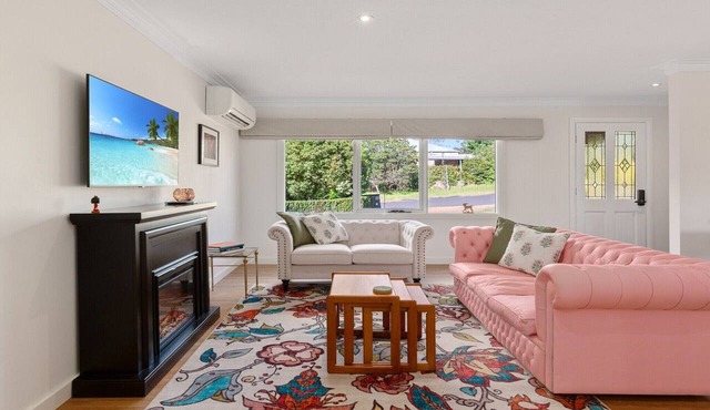 Welcome Mat | Wenworth Falls Garden Retreat House in Wentworth Falls