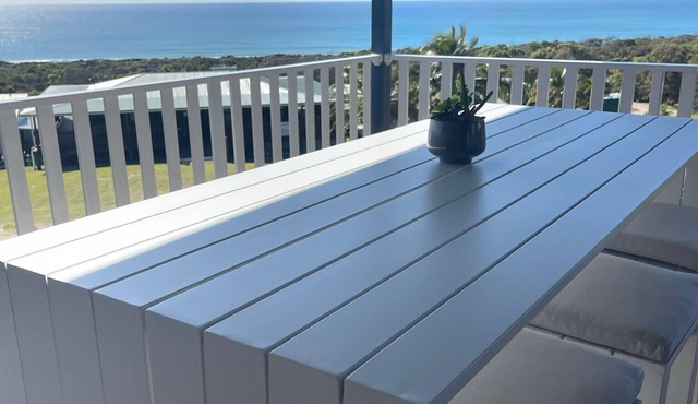 Welcome to Marloo Chalet unforgettable ocean views