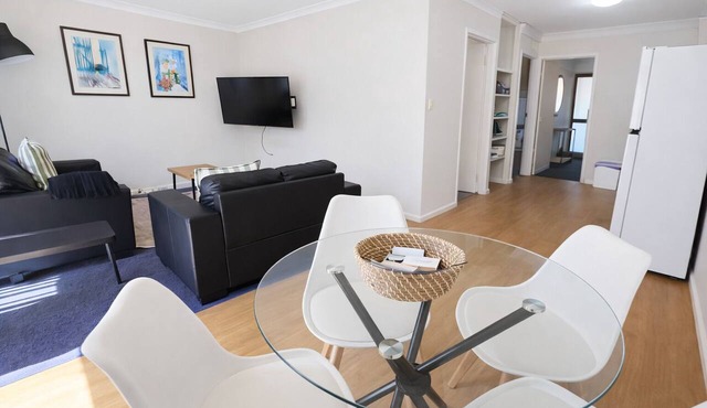 West Beach Lagoon 202 - Quiet & Ground Floor! in Scarborough