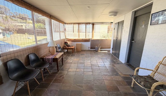 White Manor Motel