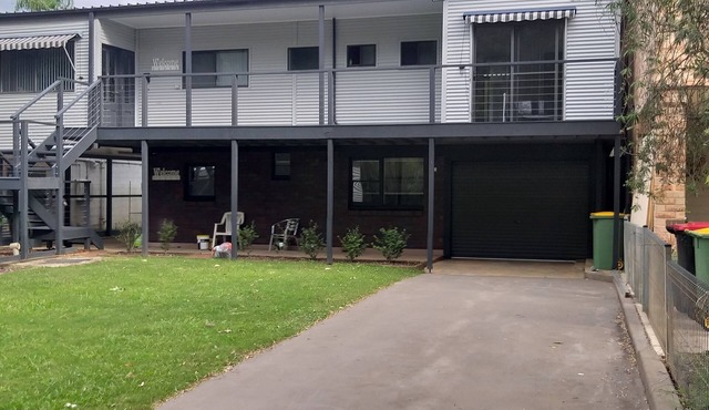 Wisemans Ferry, Hawkesbury-MacDonald River 5-bed, 3-bath, only $65 pp per night!