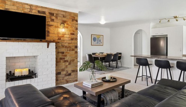 Yamba Villa 2 - Peaceful & Leafy Surrounds - Holiday Yamba in Yamba