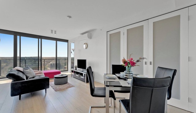 Yarra House apartment with stunning views