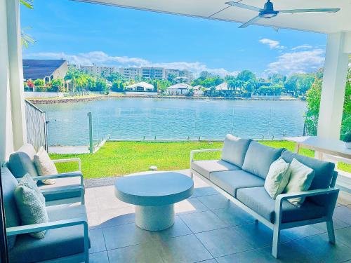 Blue Lagoon Villa B 