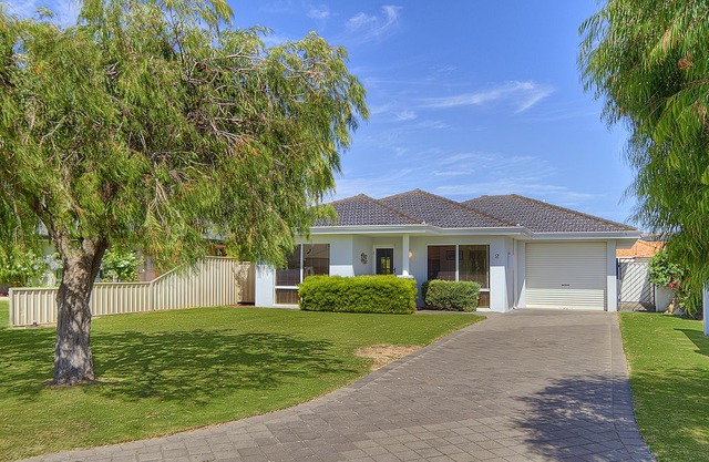 Close to the Famous Busselton Jetty and 300m from local beaches, FREE WIFI
