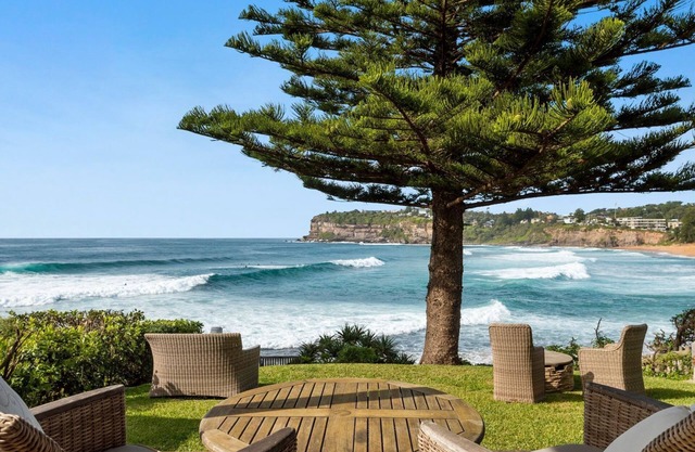 'Norfolk" Absolute Beachfront - Avalon Beach in Avalon Beach
