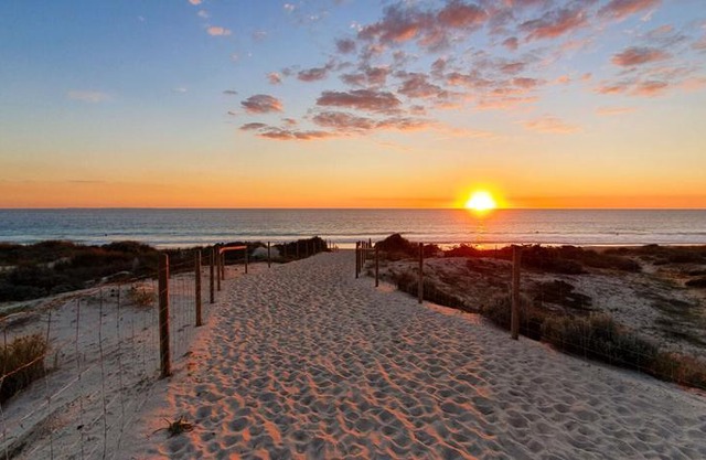 West Beach Lagoon 212 - Gorgeously decorated in Perth