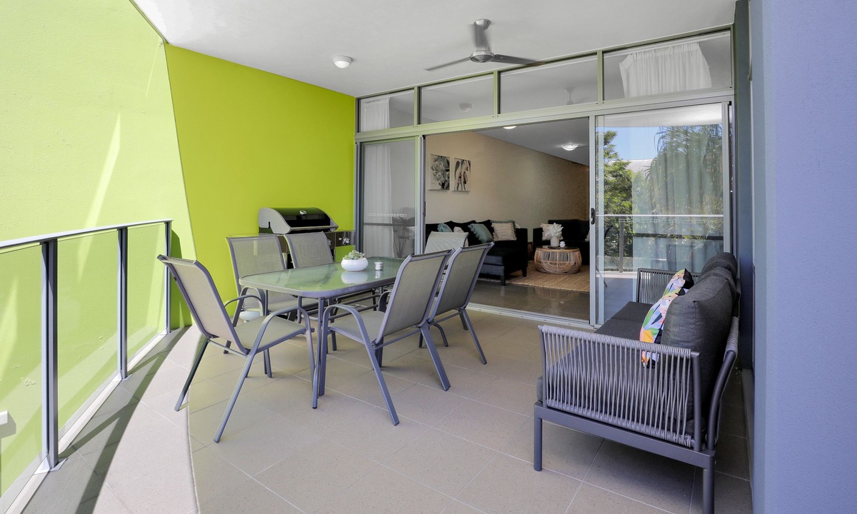 Cairns Central Business District Apartment | Pool View City Centre Apartment 202