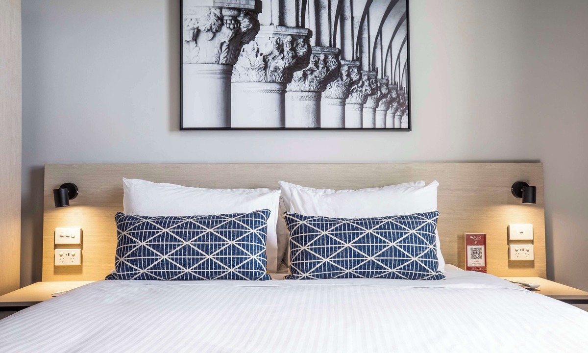 Kilburn Hotel | Nightcap at Empire Hotel