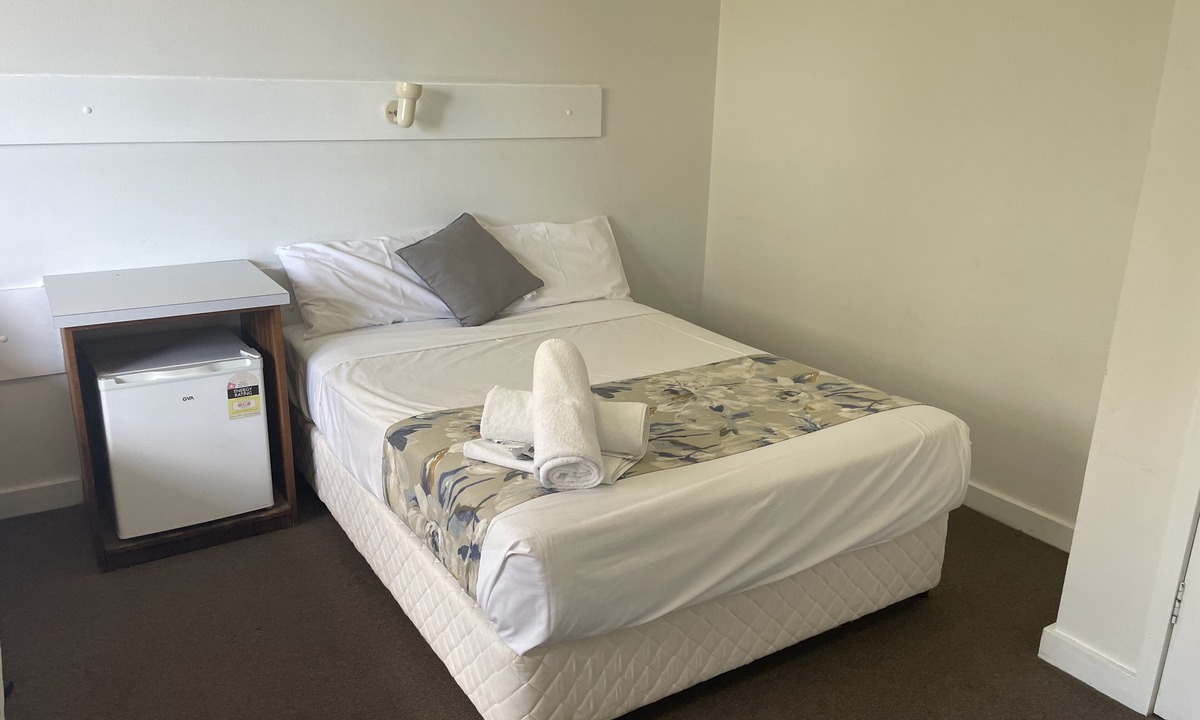 Nambour Hotel | The Commercial Hotel Nambour