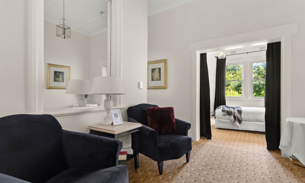 Robertson House | The Robertson Hotel