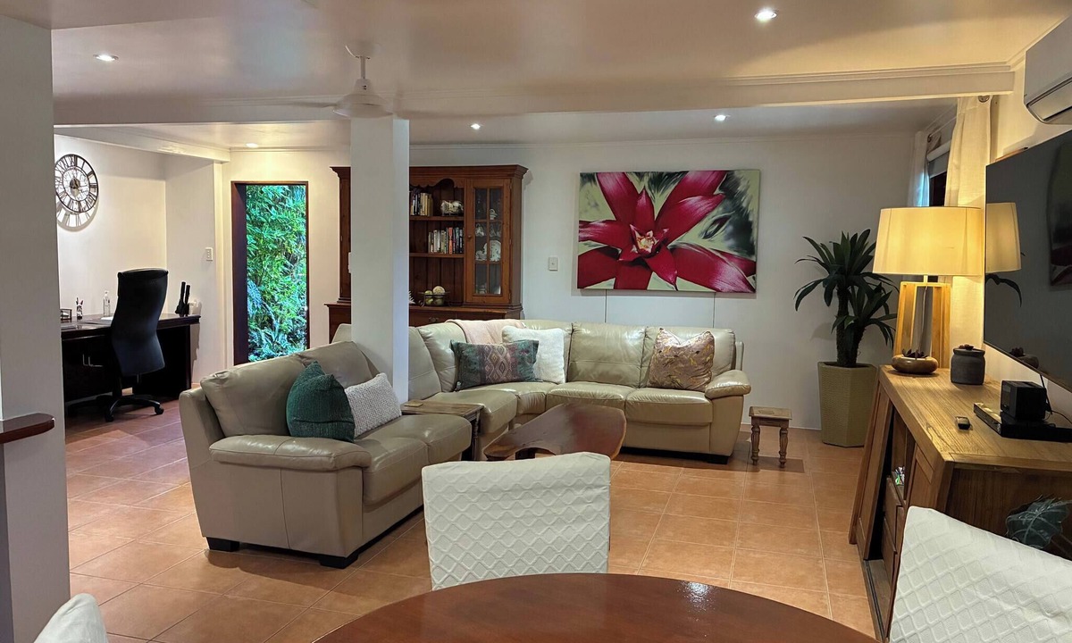 Whitfield Apartment | Oasis Leafy Whitfield