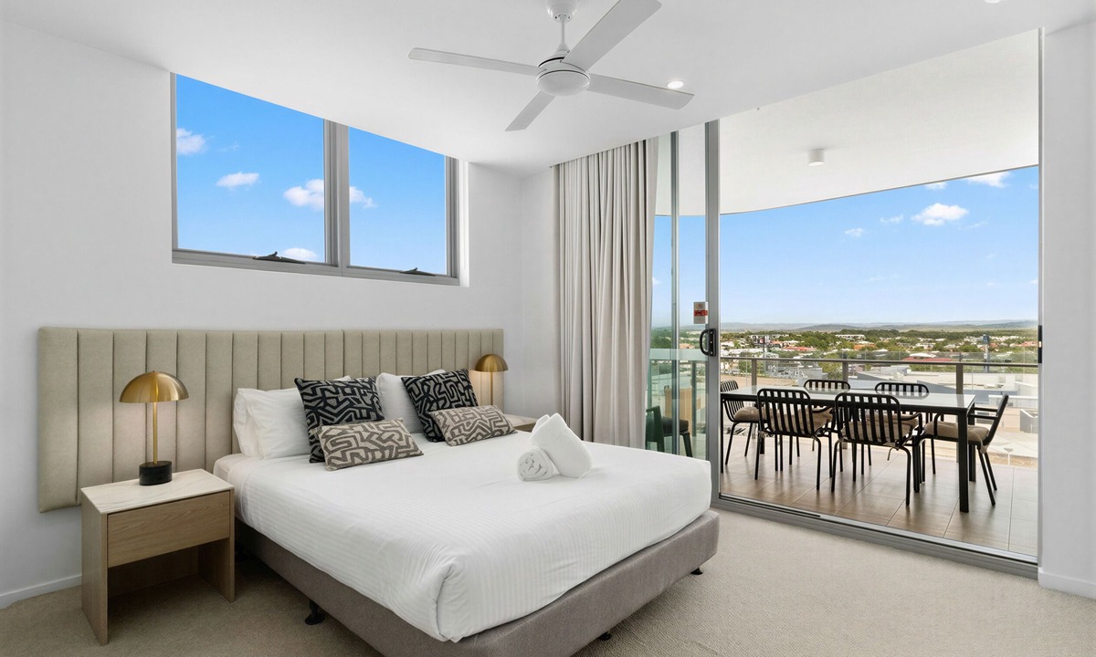 Buddina Hotel | Lowanna Beach Resort by Direct Collective