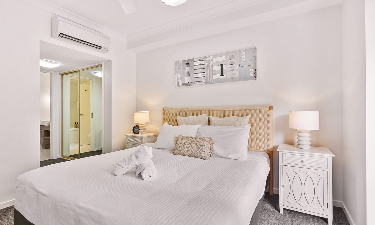 Westcourt Apartment | Lux Apartment Cairns - 9 Pools BBQ Gym