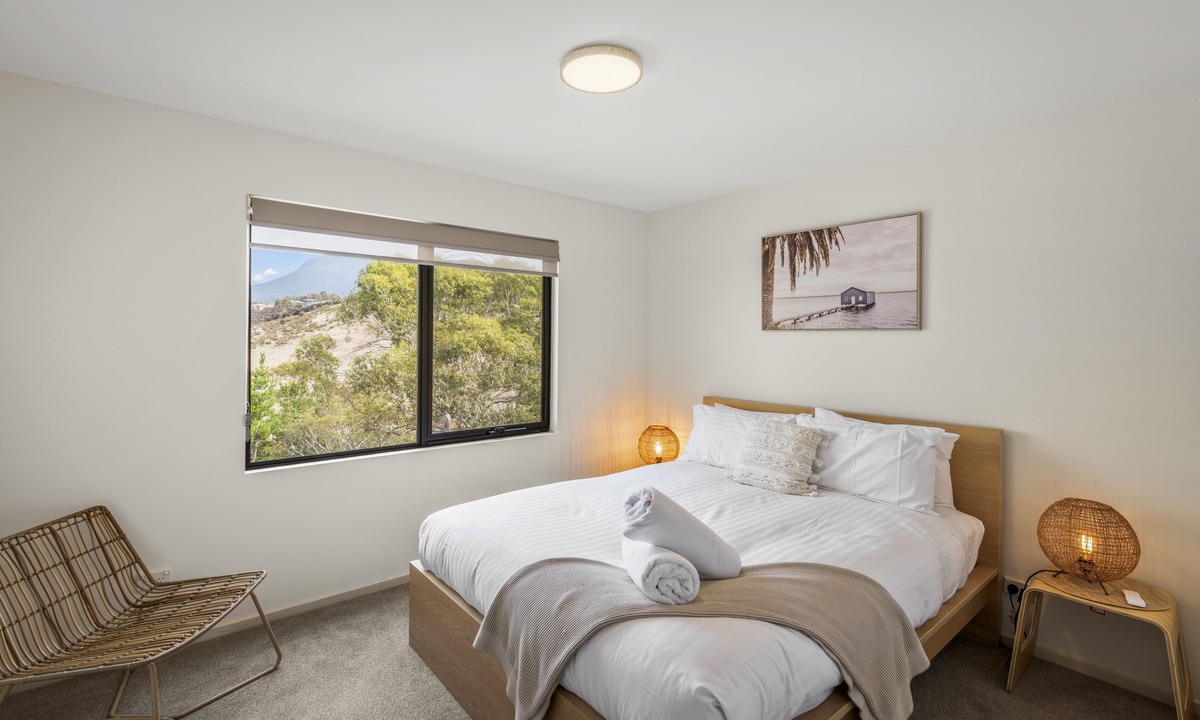 Rosetta House | Tree Top Views - 4 Bedroom House