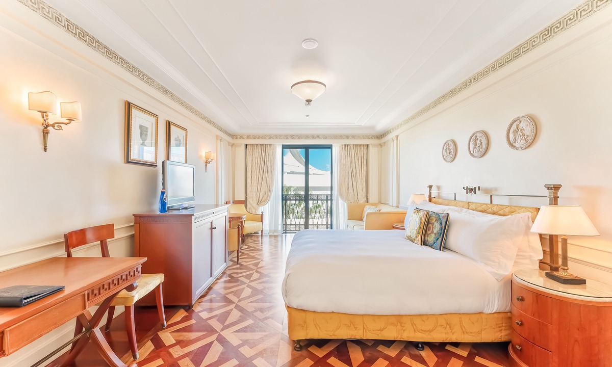 Main Beach Hotel | Imperial Hotel Gold Coast