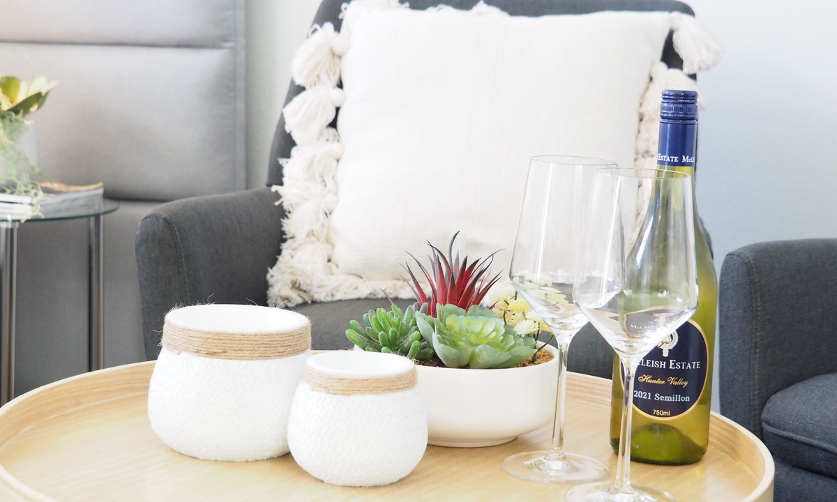 Warners Bay Hotel | The Esplanade Motel