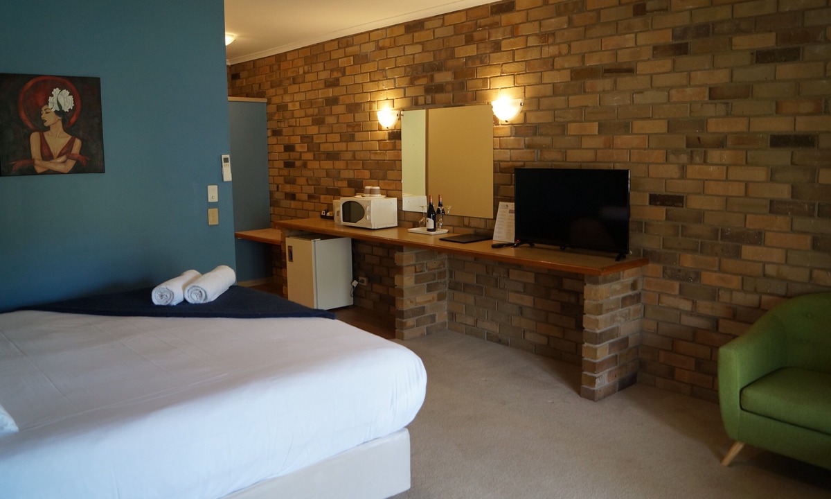 Stawell Hotel | Magdala Motor Lodge & Lakeside Restaurant