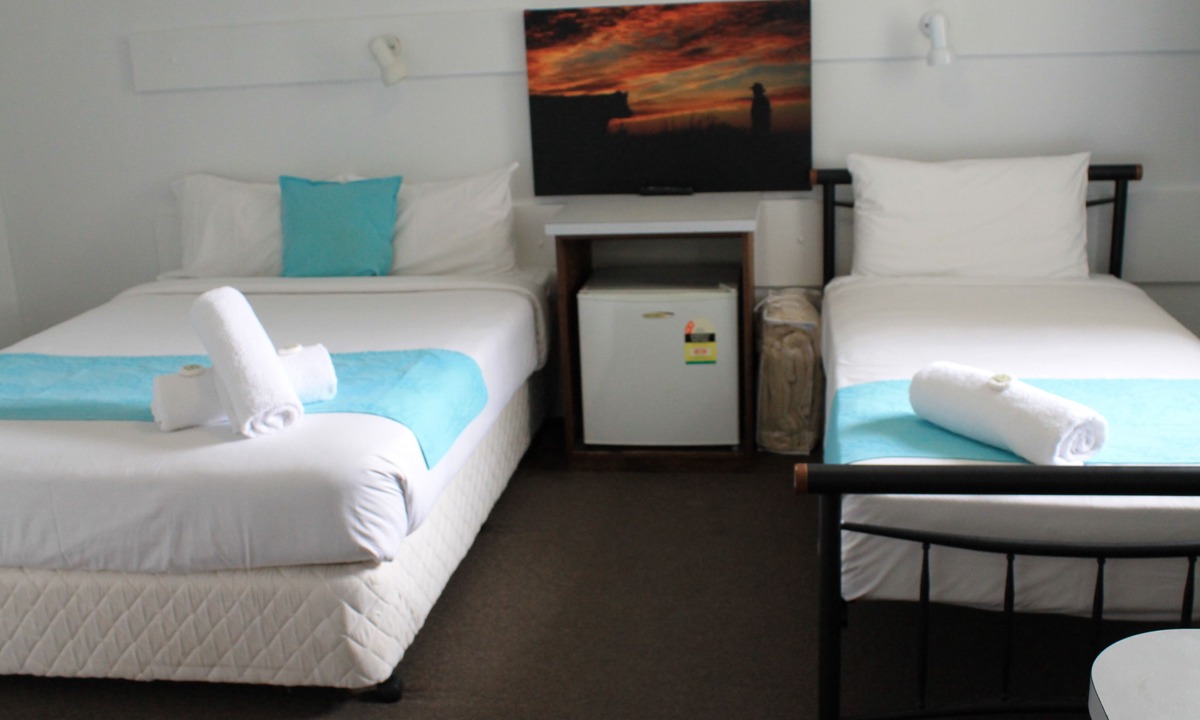 Nambour Hotel | Hotel Beach House Nambour