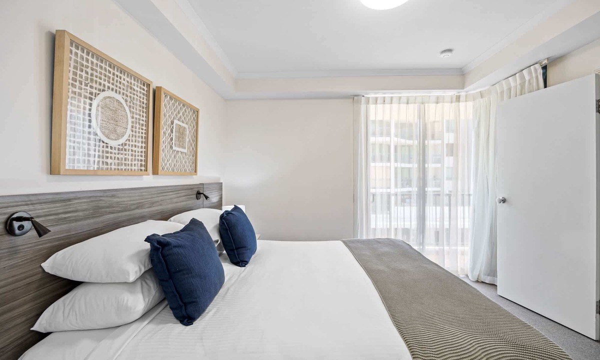 Alexandra Headland Apartment | Beachside 2-Bed with Pools, Gym, BBQ and Parking