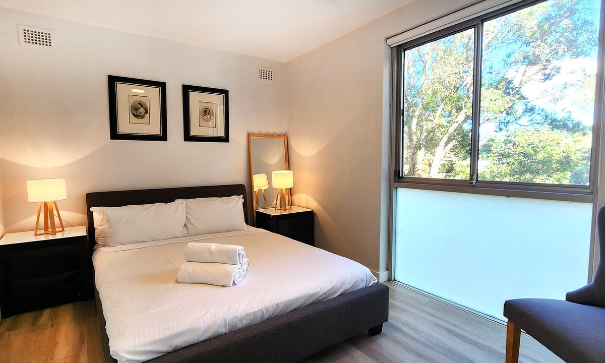 North Bondi Apartment | Moments to Famous Bondi Beach