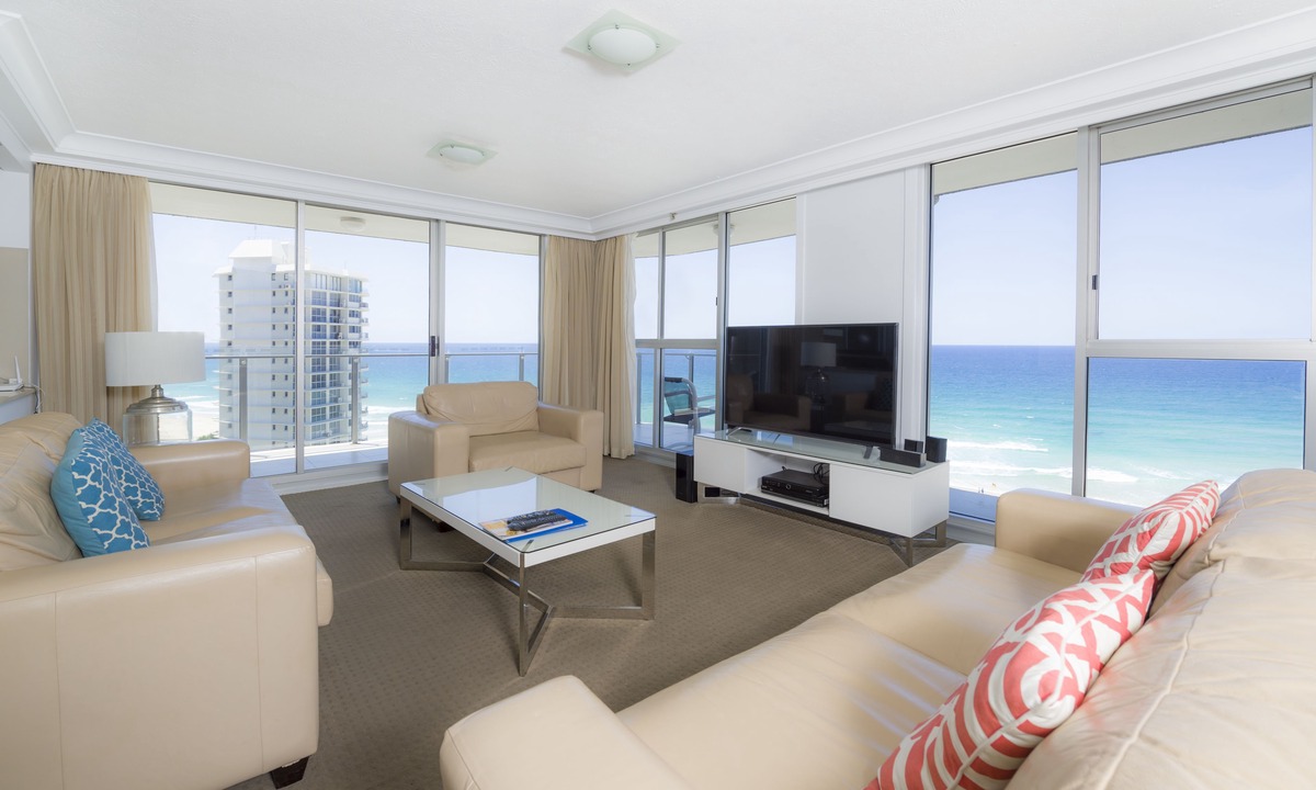 Main Beach Apartment | Sunbird Beach Resort