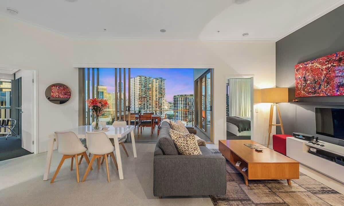 South Brisbane Apartment | View from the Top ~ 2Bed, 2Bath, 2Parking, Balcony