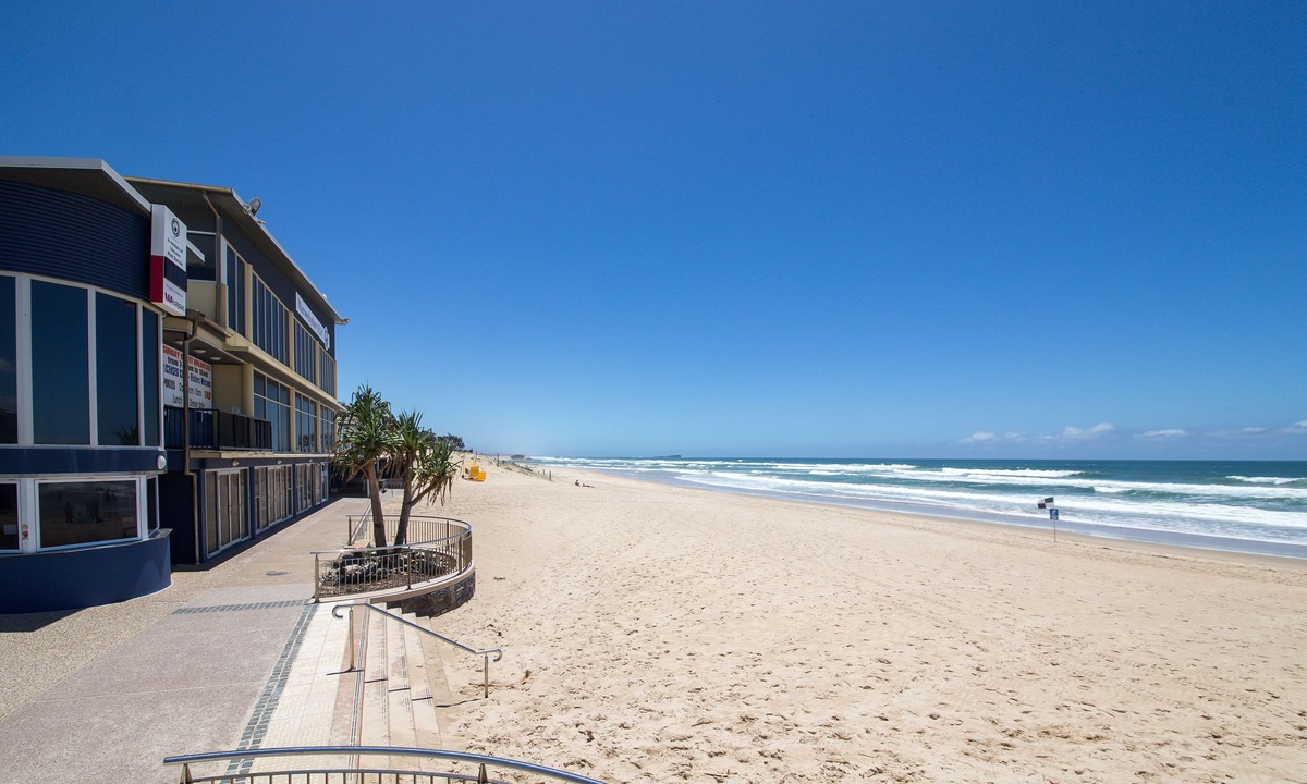 Maroochydore Apartment | NEWLY REFURBISHED - 9 Seabelle – Opposite the beach in Cotton Tree
