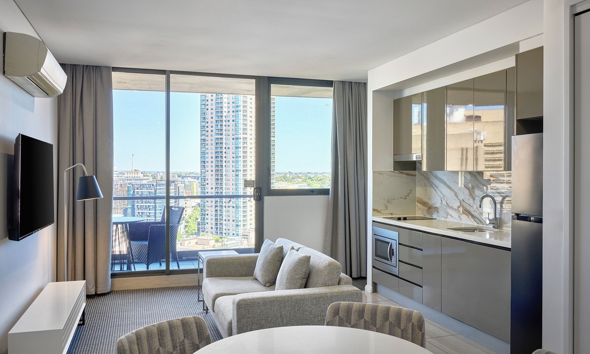 Haymarket Apartment | Meriton Suites Campbell Street, Sydney