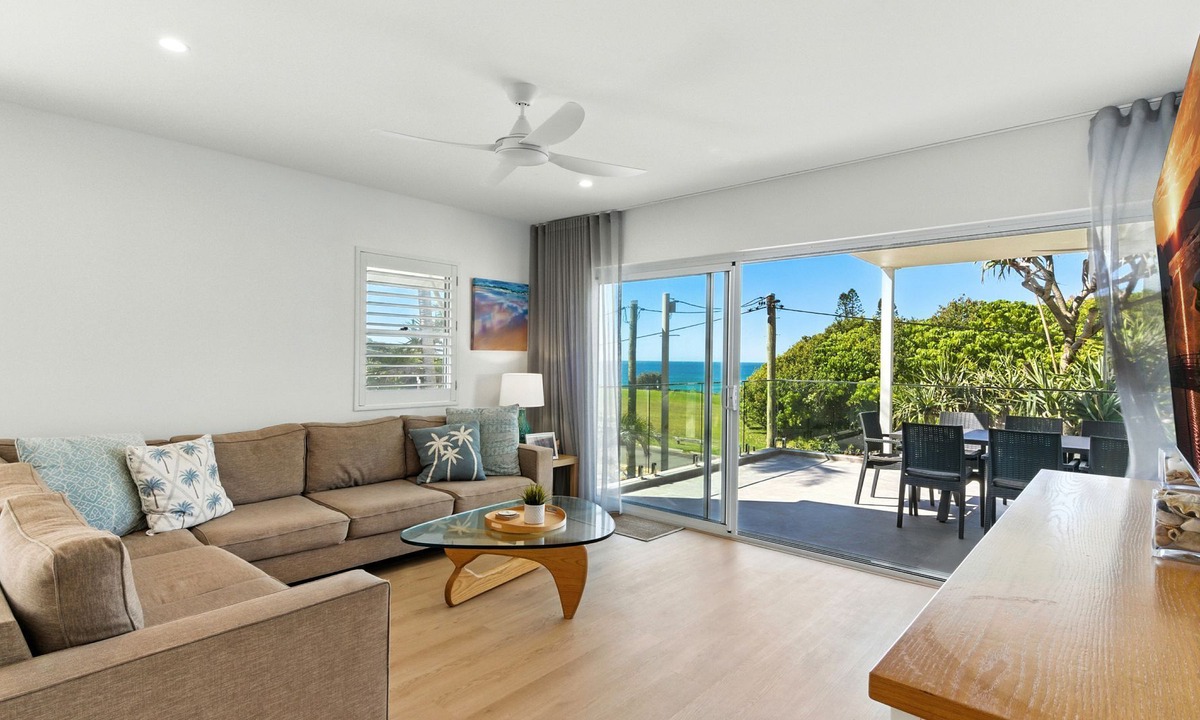 Point Arkwright Apartment | Unit 2 'Beach Gallery' at Point Arkwright