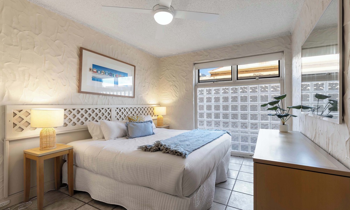 Glenelg North Apartment | Riverside Courtyard Glenelg North | Pets Welcome