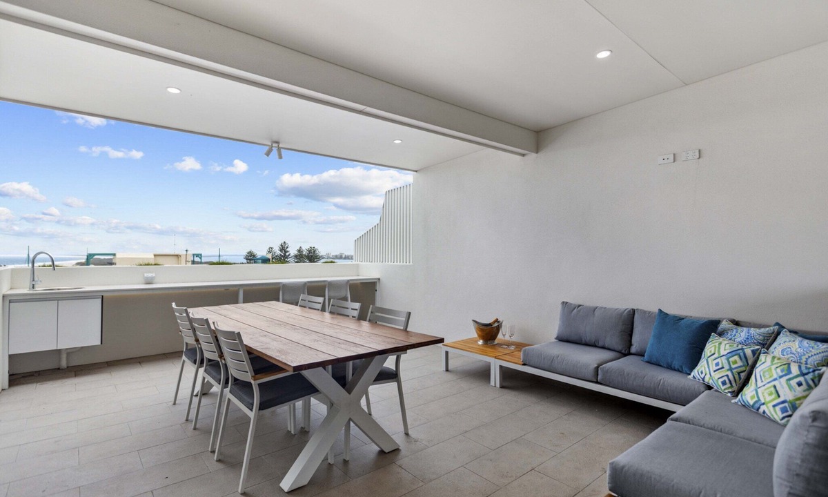 Caloundra Apartment | Luxury 5-floor Unit with Ocean Views near Beach