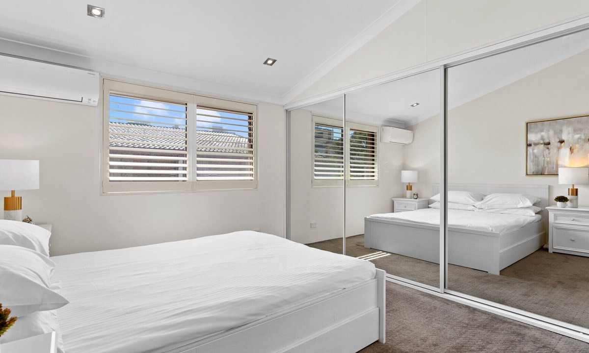 Chippendale Apartment | Elegantly Modern 2-Bed In The Heart of Chippendale