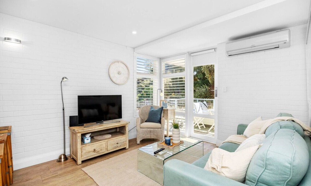 Cottesloe Apartment | Ocean Views At Cottesloe Beach