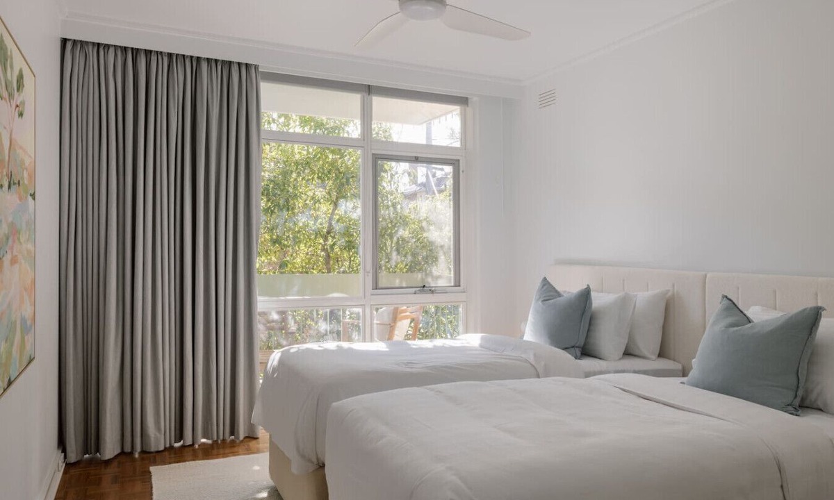 South Yarra Apartment | Stylish Retreat South Yarra near Botanic Gardens