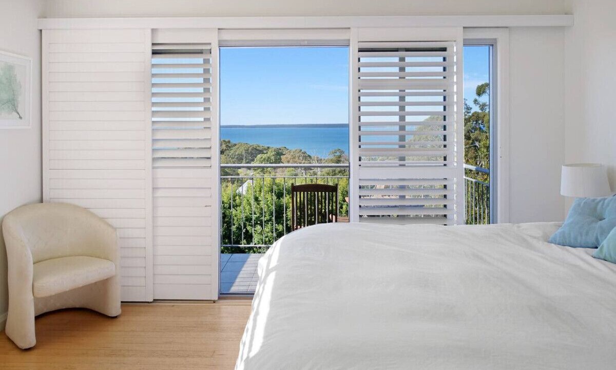 Vincentia House | Blenheim Beauty - 3 Bdrm Home with Spa
