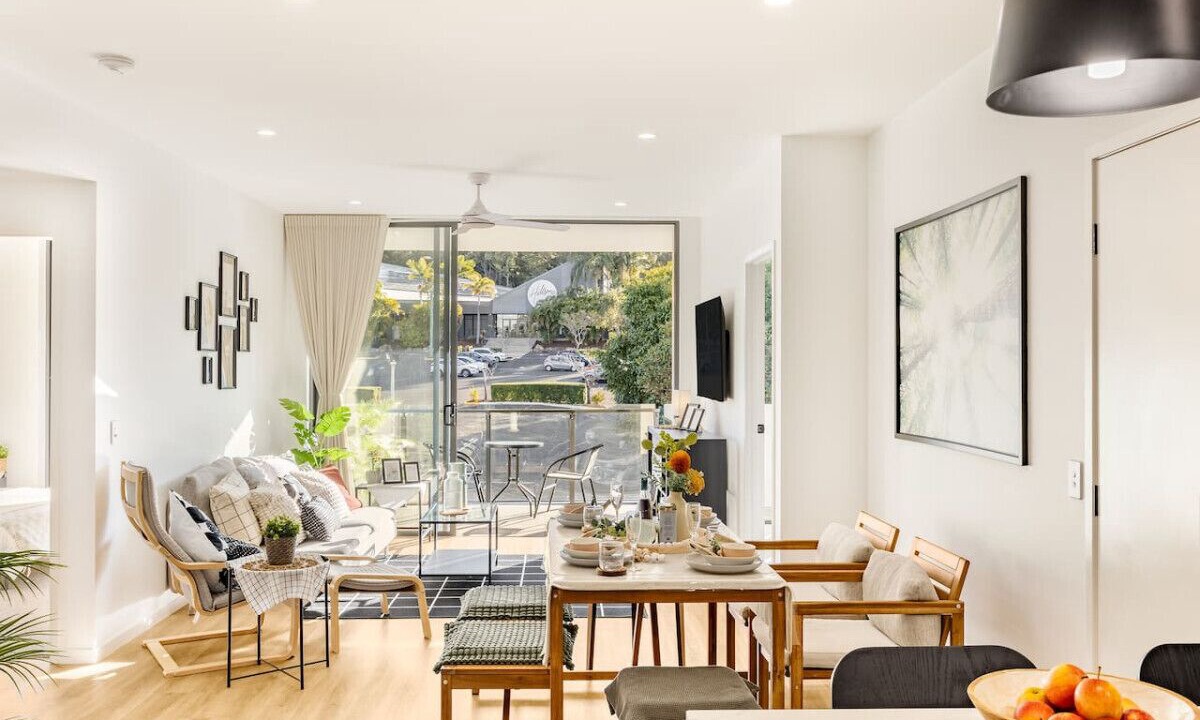Mount Gravatt Apartment | Mint New Stylish 3Beds Apt View/Shops/Highway!