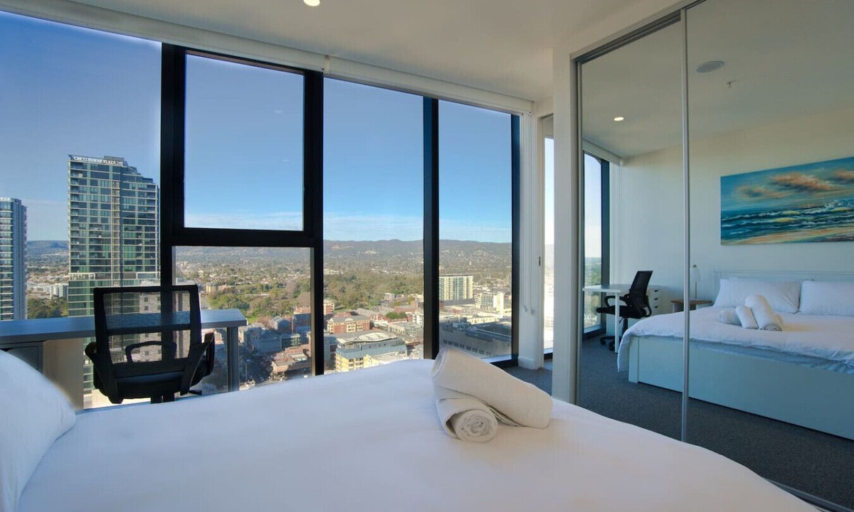 Adelaide Central Business District Apartment | Urban Escape 2BR Apt - Amazing views of the City!
