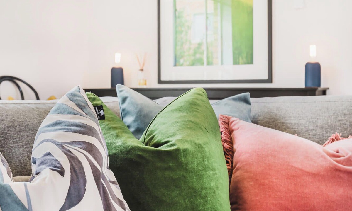 South Yarra Apartment | Timeless fusion of vintage charm and eclectic chic