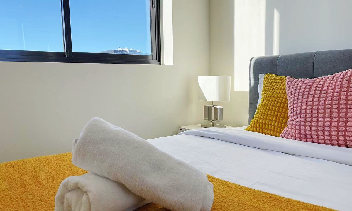 Hurstville Apartment | Sea & City View 2BR @ Hurstville