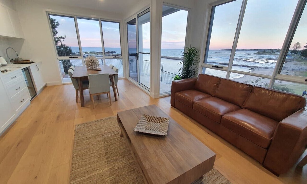 Shellharbour Condo | Wake up to the ocean at LegaSea