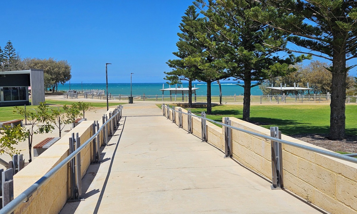 Alkimos Apartment | Entire rental unit in Alkimos, Australia. 3 min walk to the beach.